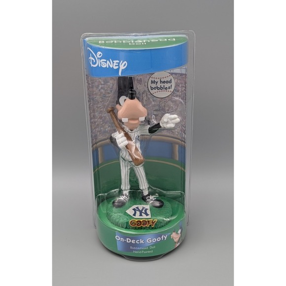 New York Yankees On-Deck GOOFY Baseball DISNEY Bobblehead SEALED! - Picture 1 of 13